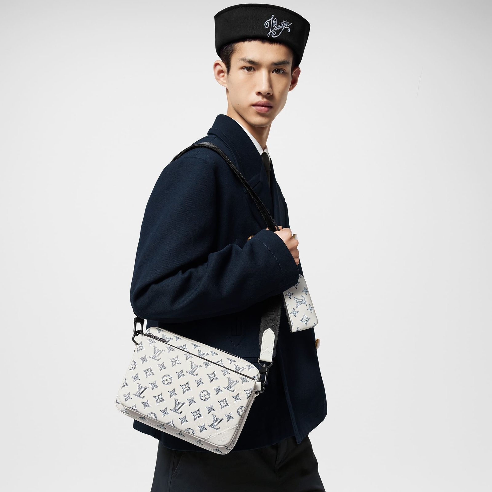 L0vis Vvtt0n M24754 Trio Messenger