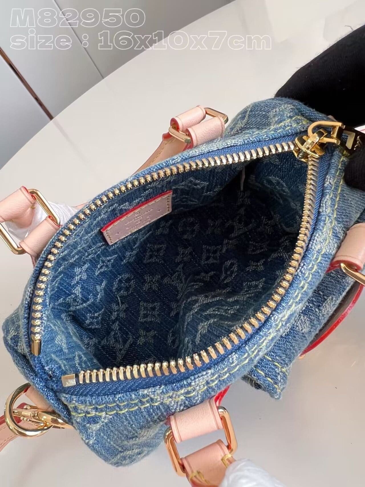 L0vis Vvtt0n M82950 EXCLUSIVELY ONLINE Nano Speedy