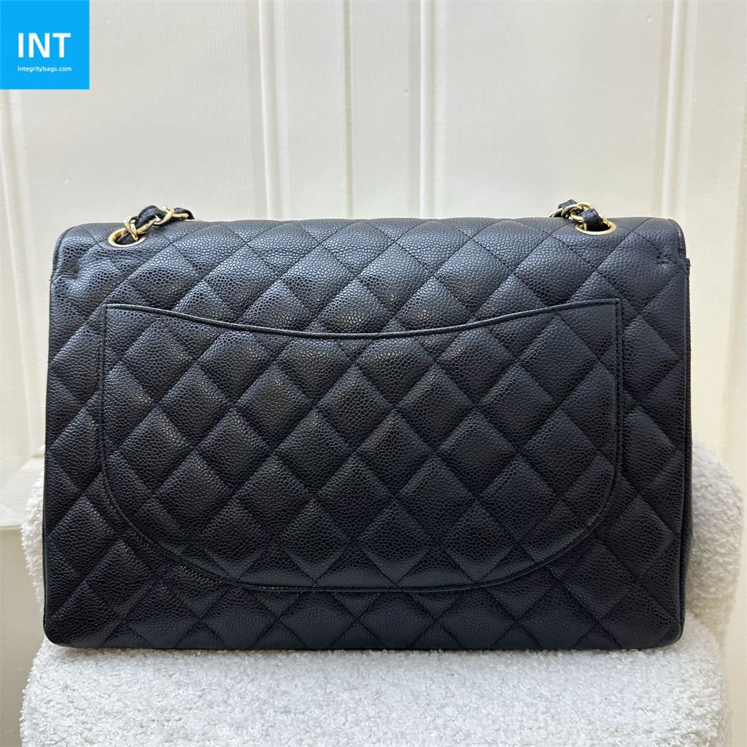 Ch**el Classic Maxi Handbag GRAINED CALFSKIN & GOLD METAL