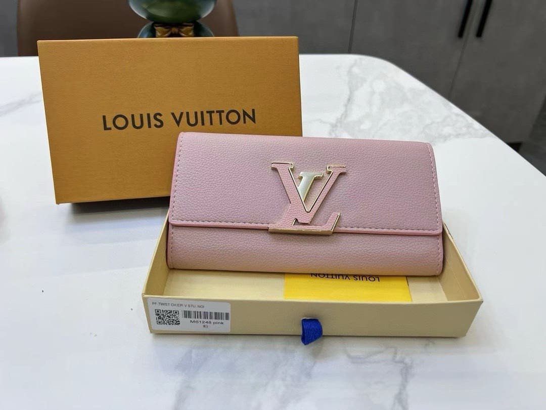 L0vis Vvtt0n M61249 Capucines Wallet