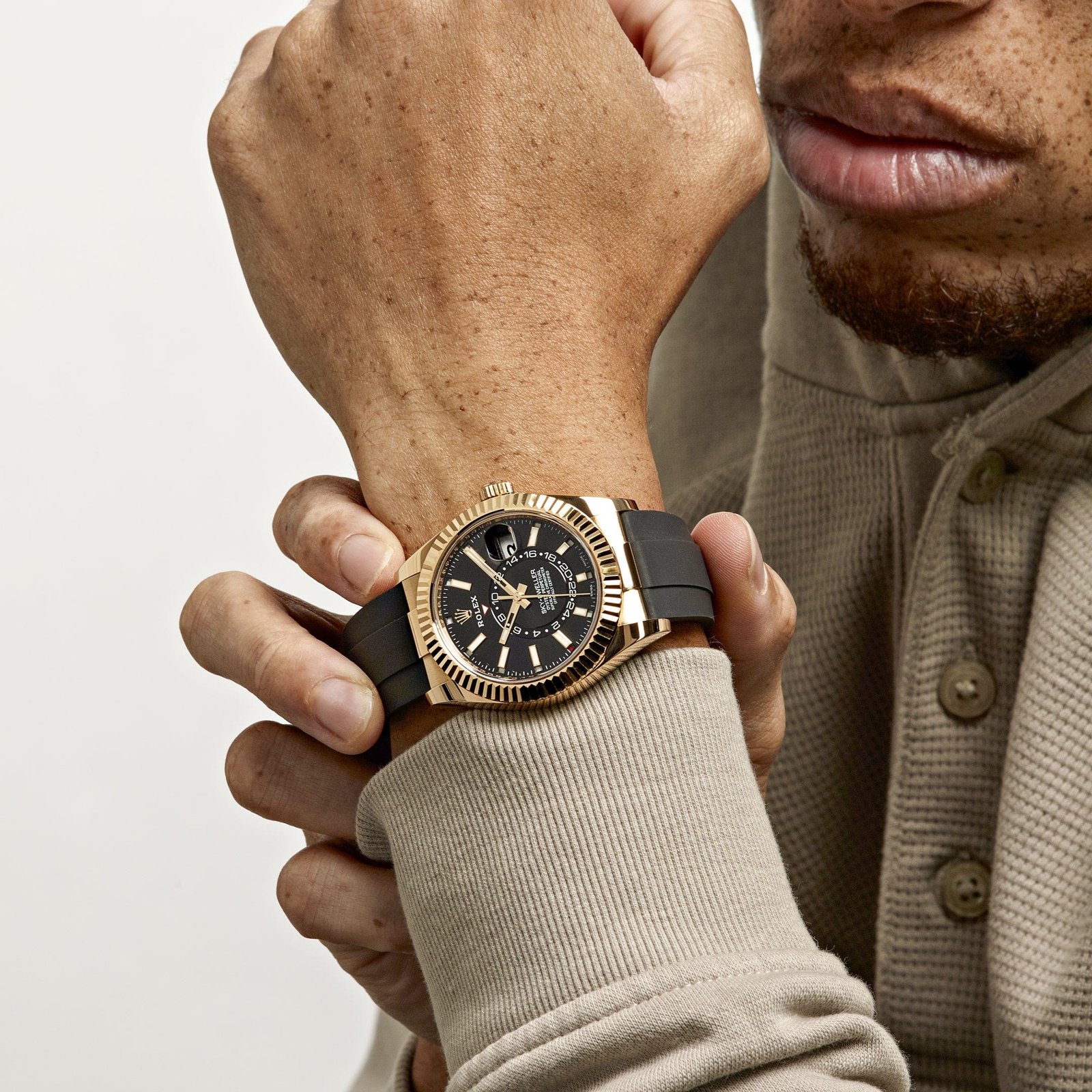 R01ex Sky-Dweller 326238 Yellow Gold Bright Black Dial