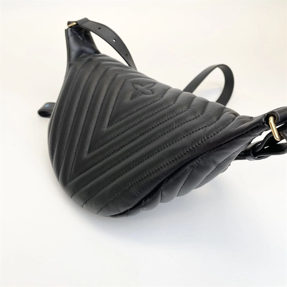 L0vis Vvtt0n Wave Bumbag M53750