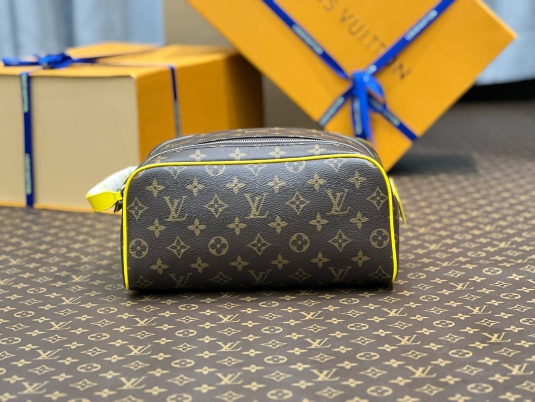 L0vis Vvtt0n M46764 DOPP KIT toiletry bag