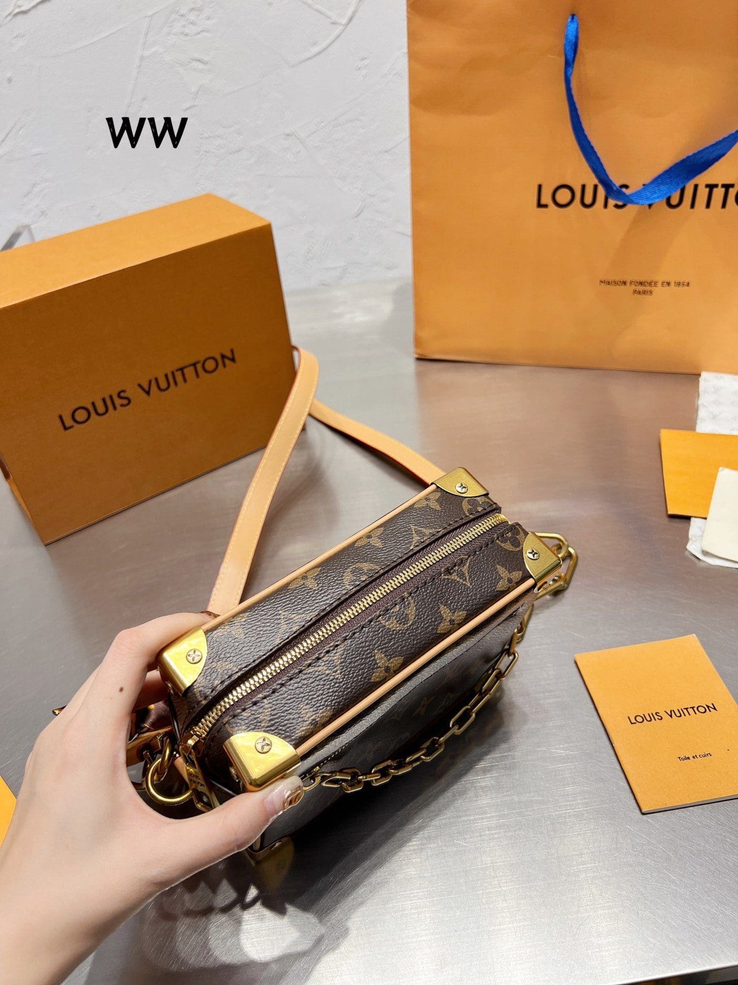 L0vis Vvtt0n Mini Soft Trunk Monogram Legacy Brown