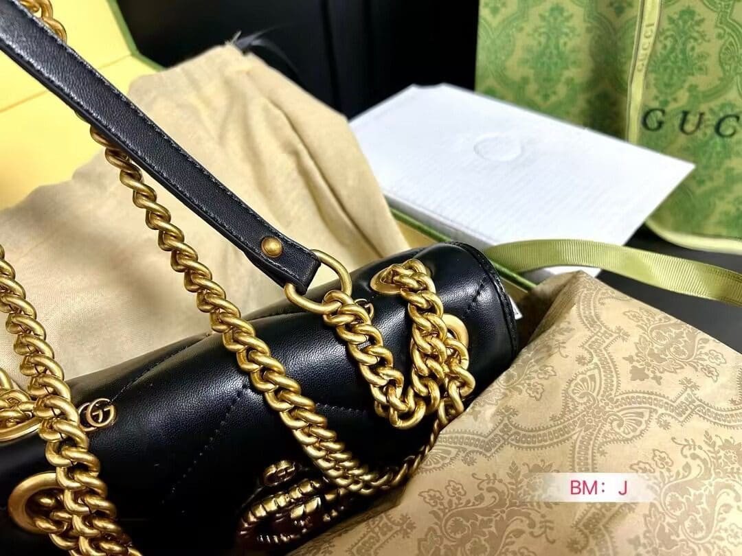 Gvc*1 MARMONT SMALL SHOULDER BAG BLACK