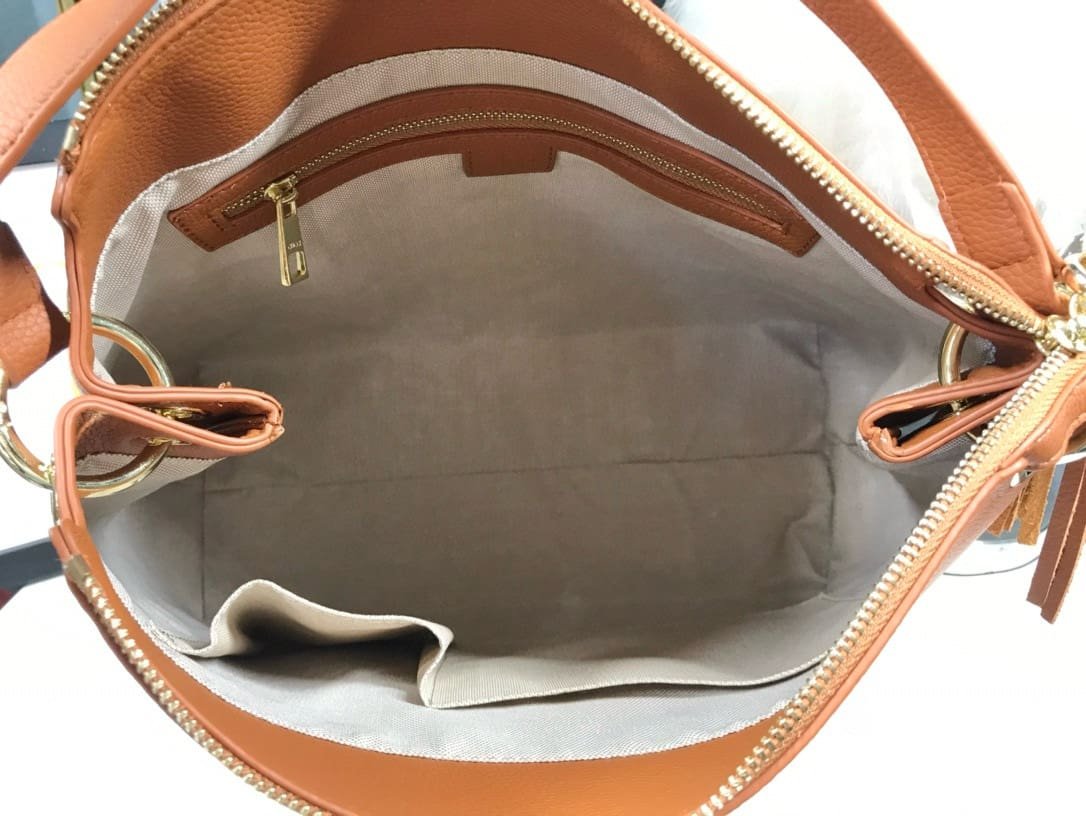 Gvc*1 Soho Leather Shoulder Bag
