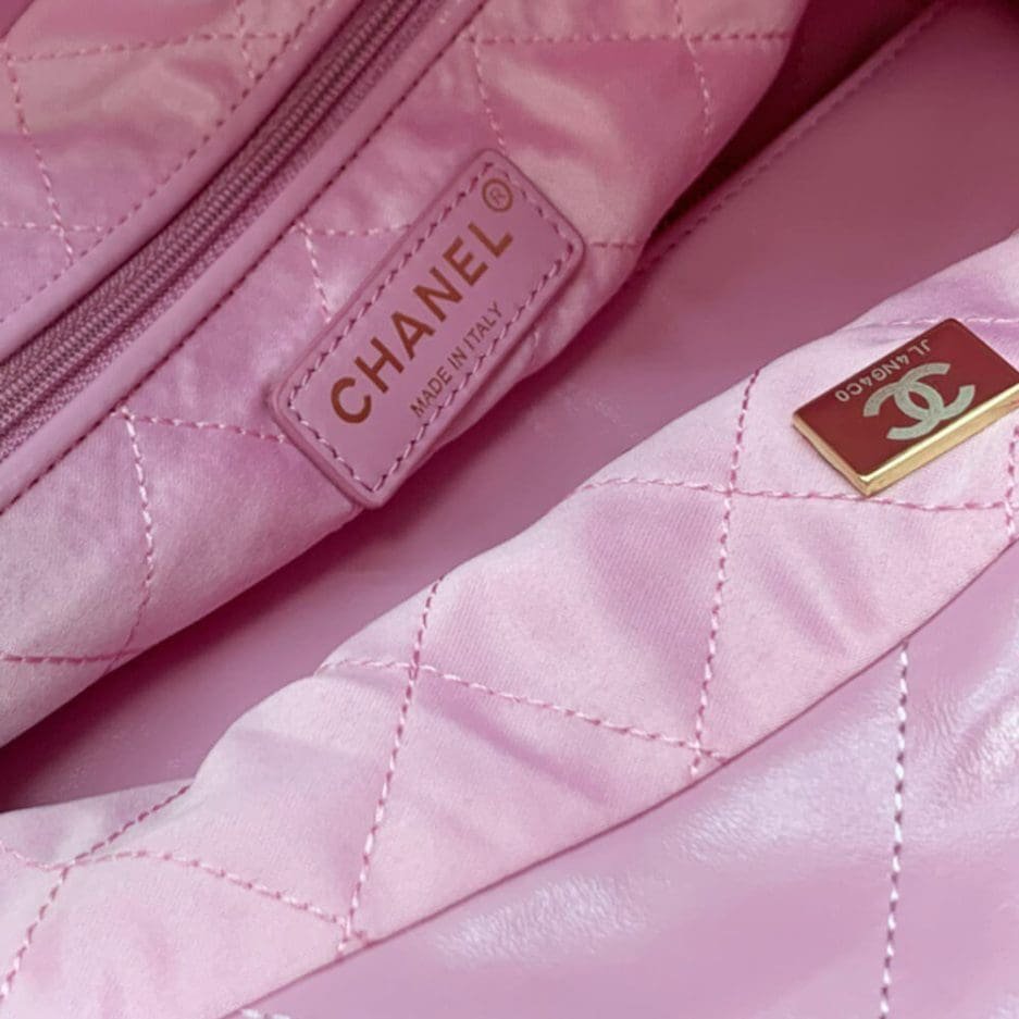 Ch**el 22 SMALL HANDBAG AS3260