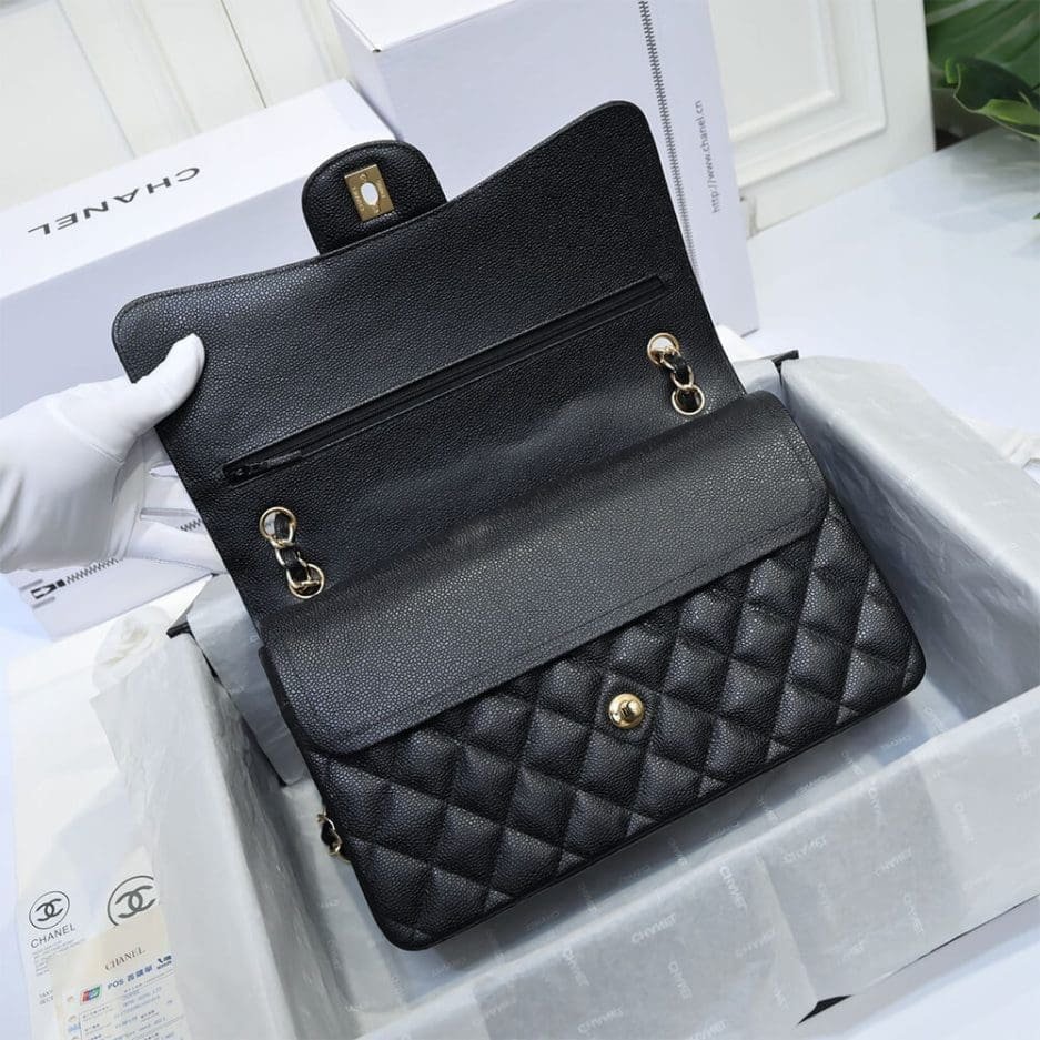 Ch**el LARGE CLASSIC HANDBAG Grained Calfskin & Gold Metal