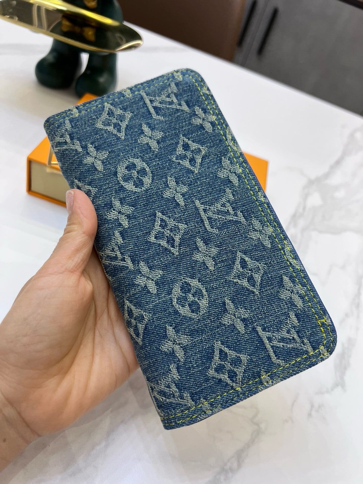 L0vis Vvtt0n M82958 Zippy Wallet