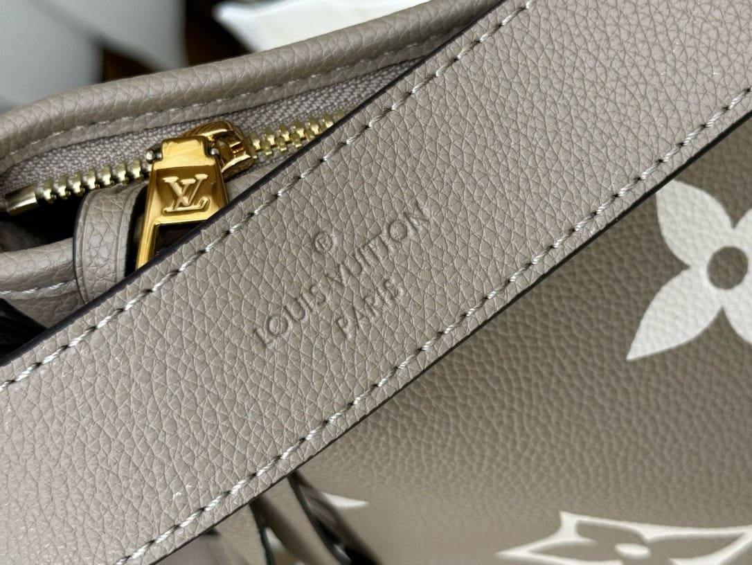 L0vis Vvtt0n M47180 CarryAll PM