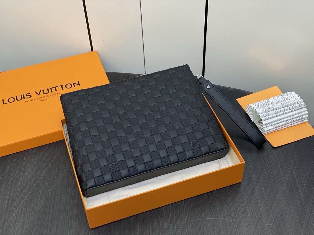 L0vis Vvtt0n N40504 Takeoff Pouch