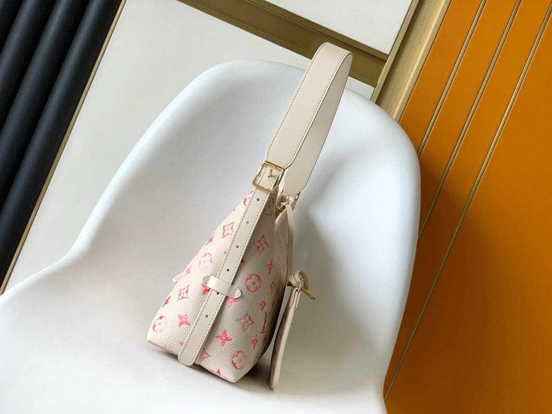 L0vis Vvtt0n M24652 CarryAll PM