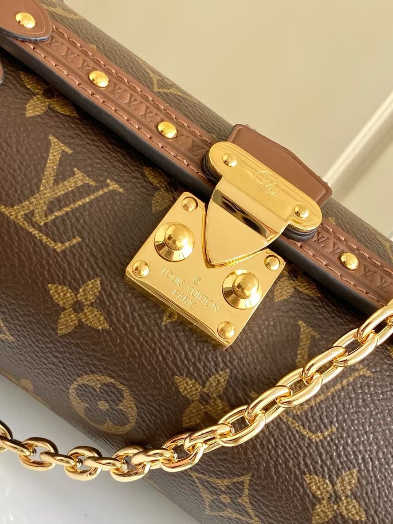 L0vis Vvtt0n M57835 Papillon Trunk