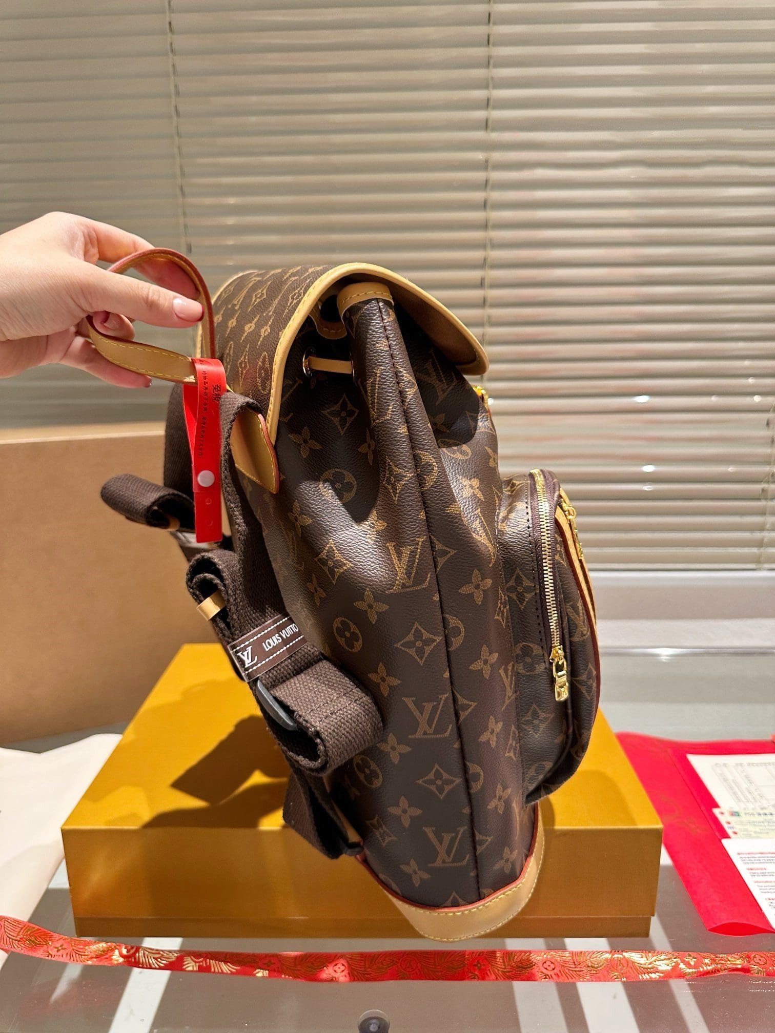 L0vis Vvtt0n BACKPACKS