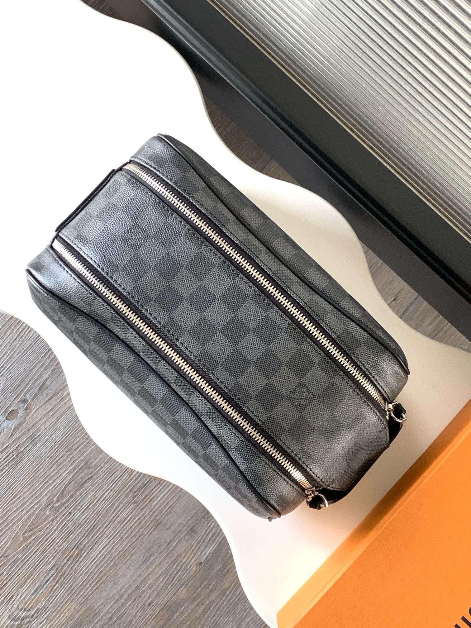 L0vis Vvtt0n N40127 DOPP toiletry bag