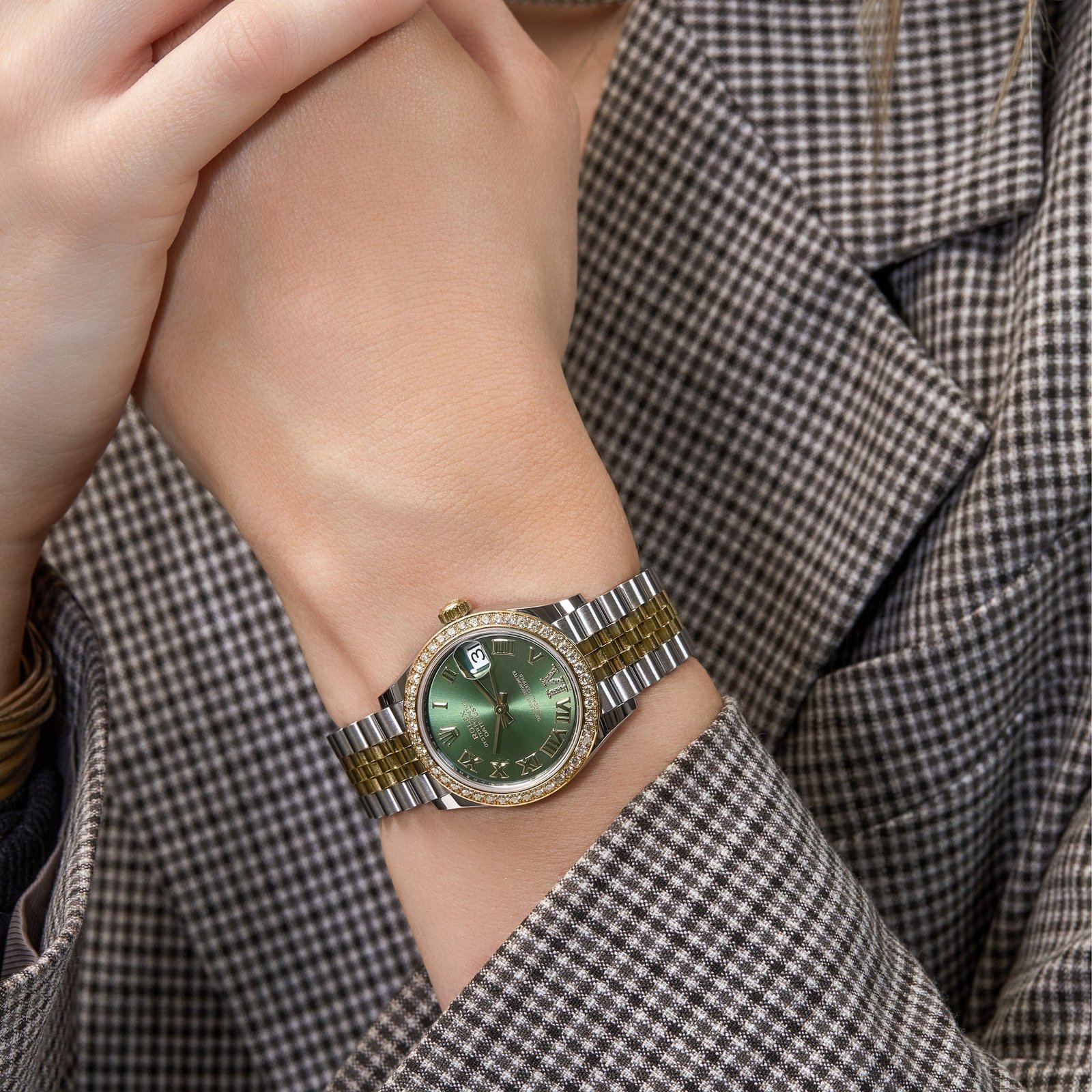 R01ex Datejust 31 278383RBR ‘Ladies’ Yellow Gold Stainless Steel Green Roman Dial D1am0nd Bezel