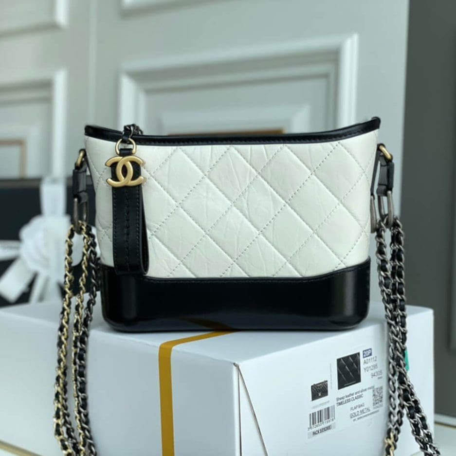 Ch**el’S GABRIELLE SMALL HOBO BAG A91810