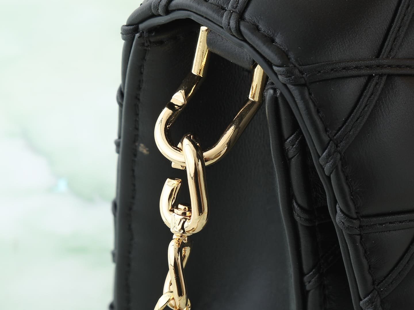 L0vis Vvtt0n M13139 Wallet On Chain GO-14