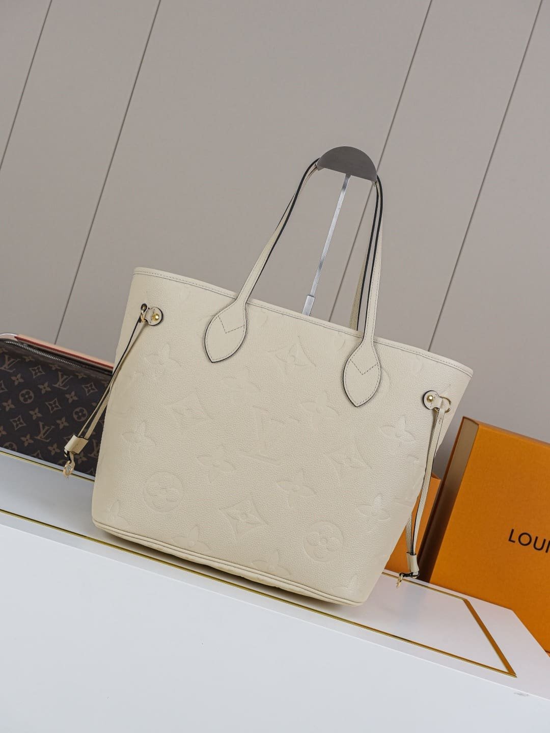 L0vis Vvtt0n M46676 Neverfull MM