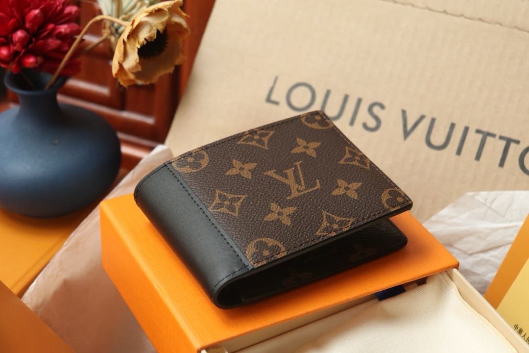 L0vis Vvtt0n M69408 Multiple Wallet
