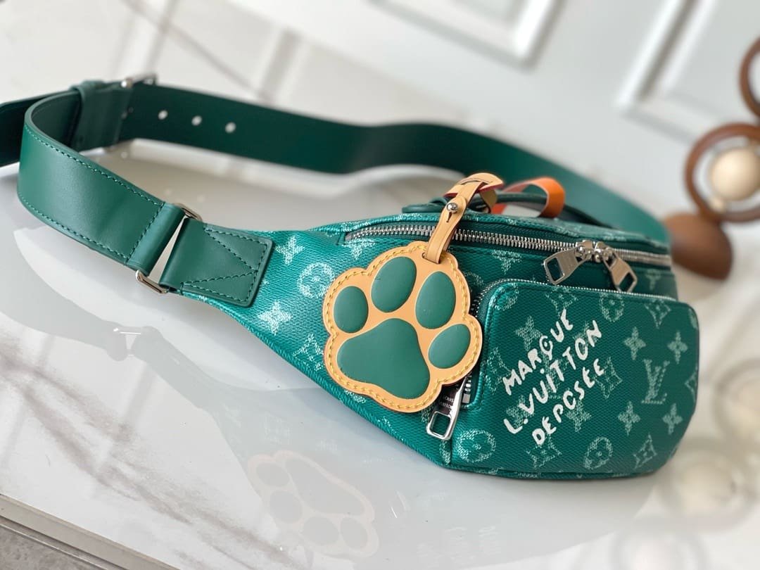 L0vis Vvtt0n M12867 Rush Bumbag