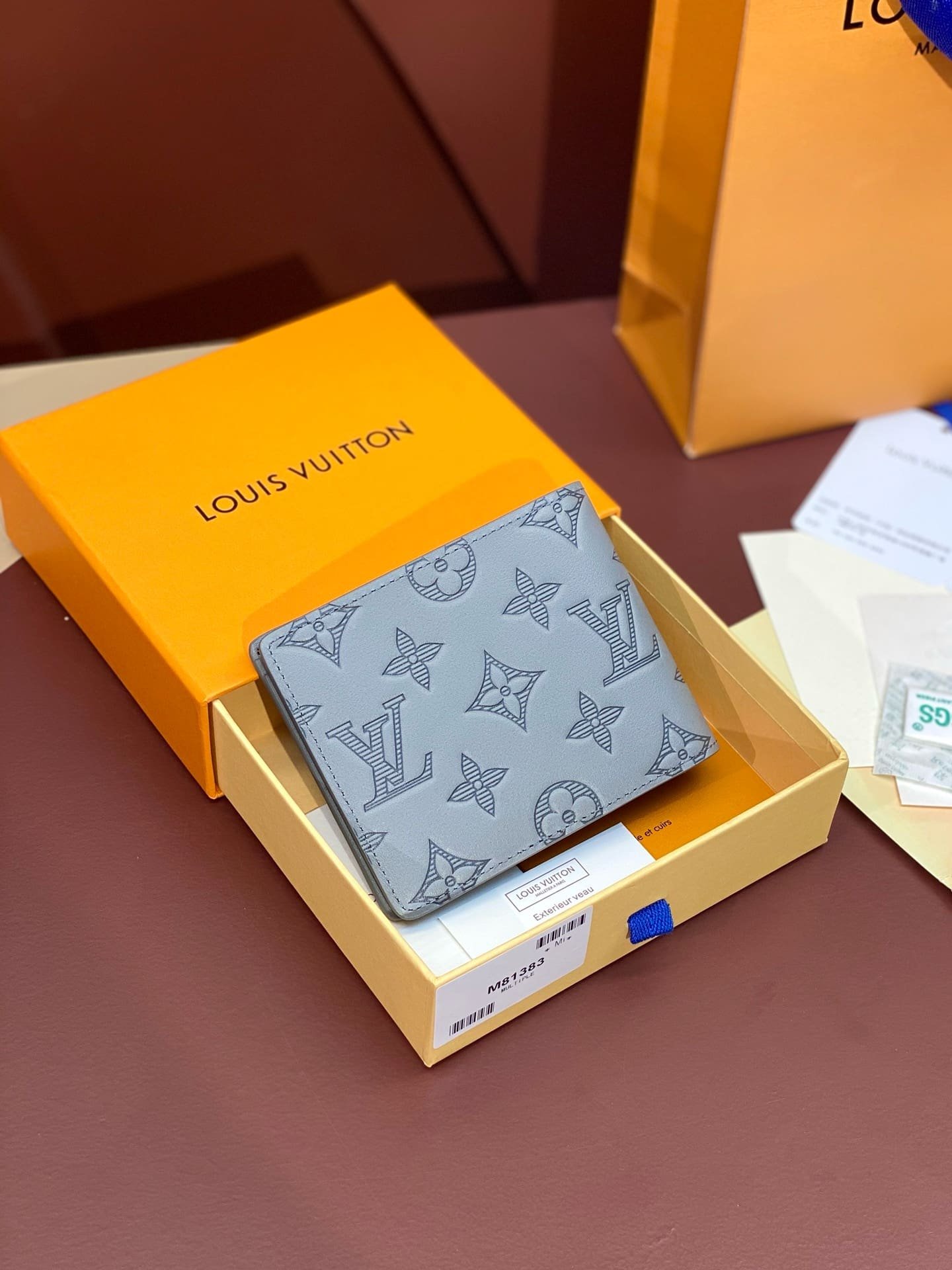 L0vis Vvtt0n M81383 Multiple Wallet