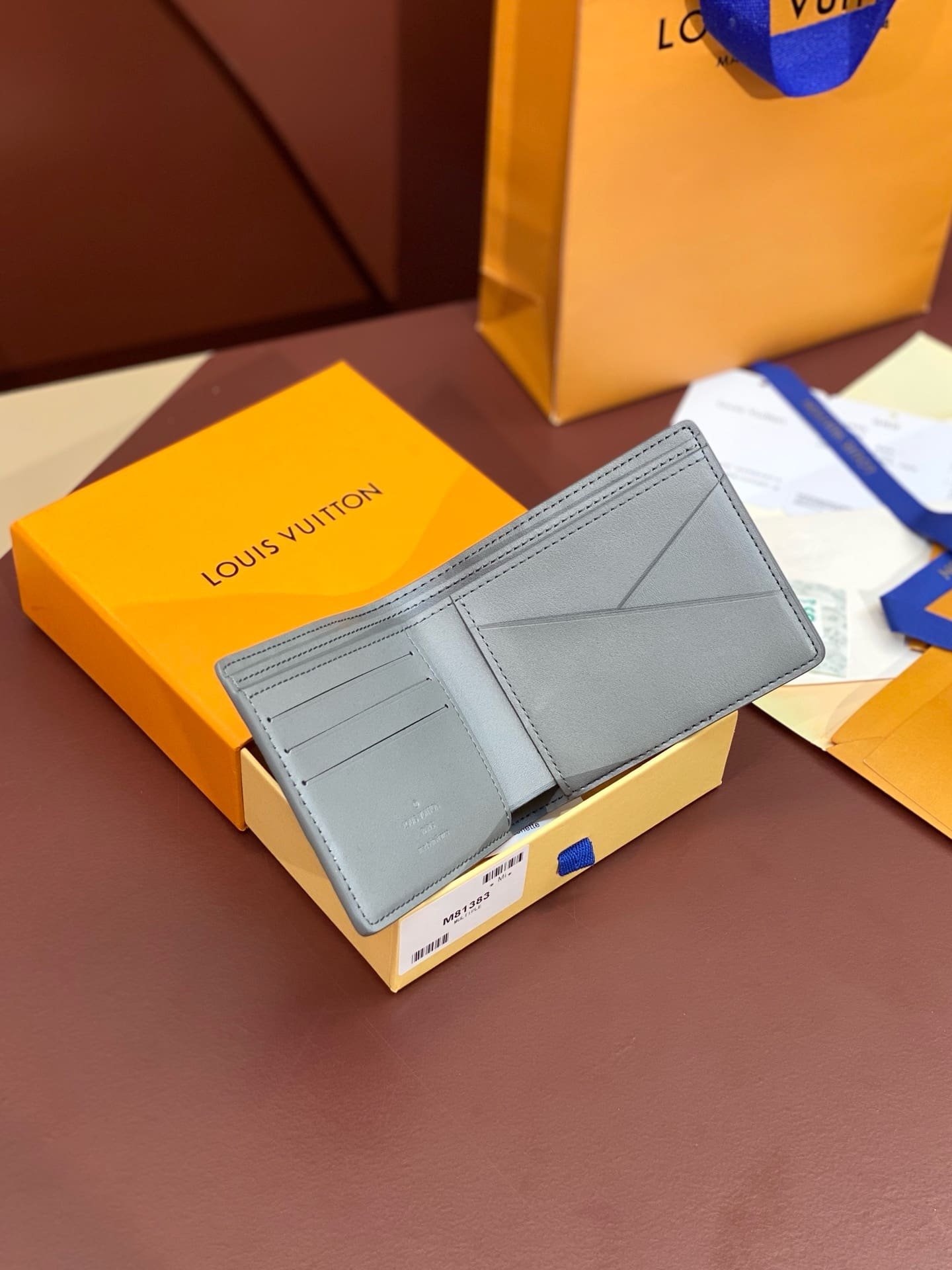 L0vis Vvtt0n M81383 Multiple Wallet