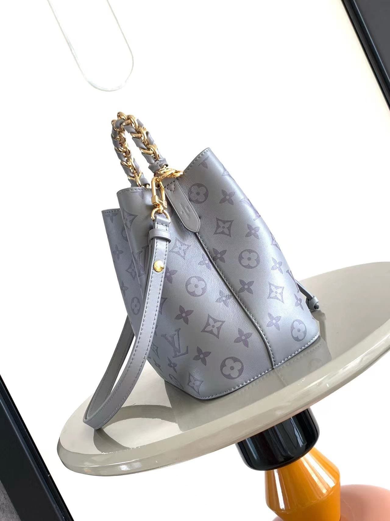 L0vis Vvtt0n M12749 Néonoé BB