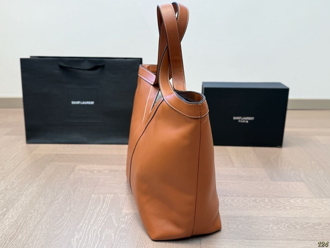 Sa1nt Lau*nt Y TOTE IN LEATHER