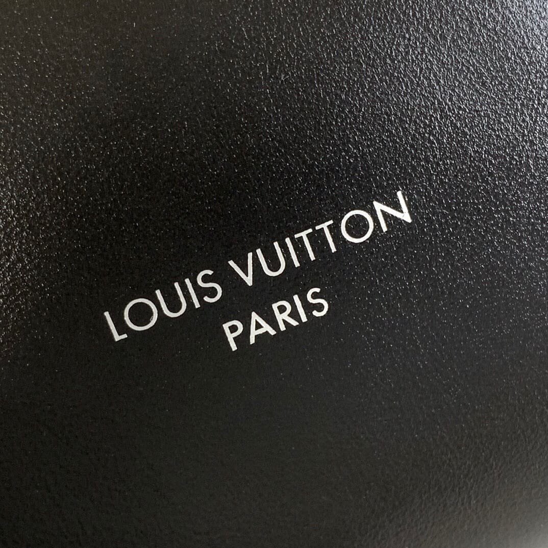 L0vis Vvtt0n M13105 LV x TM CarryAll Vibe MM