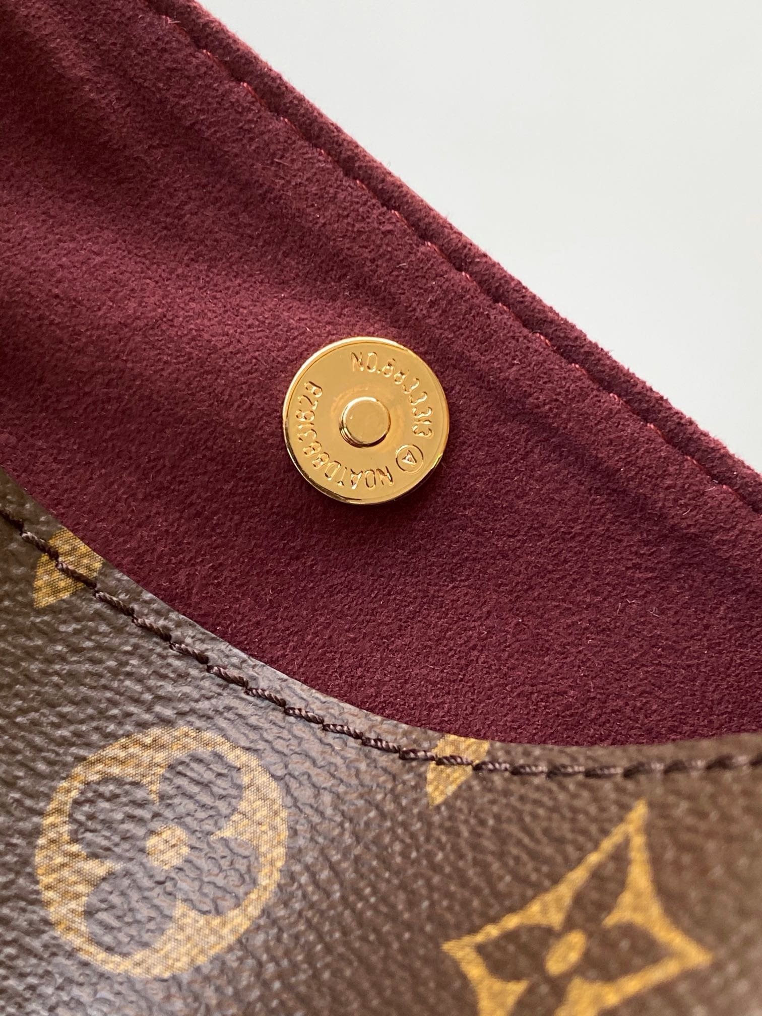 L0vis Vvtt0n M12925 ALL IN BB Bag
