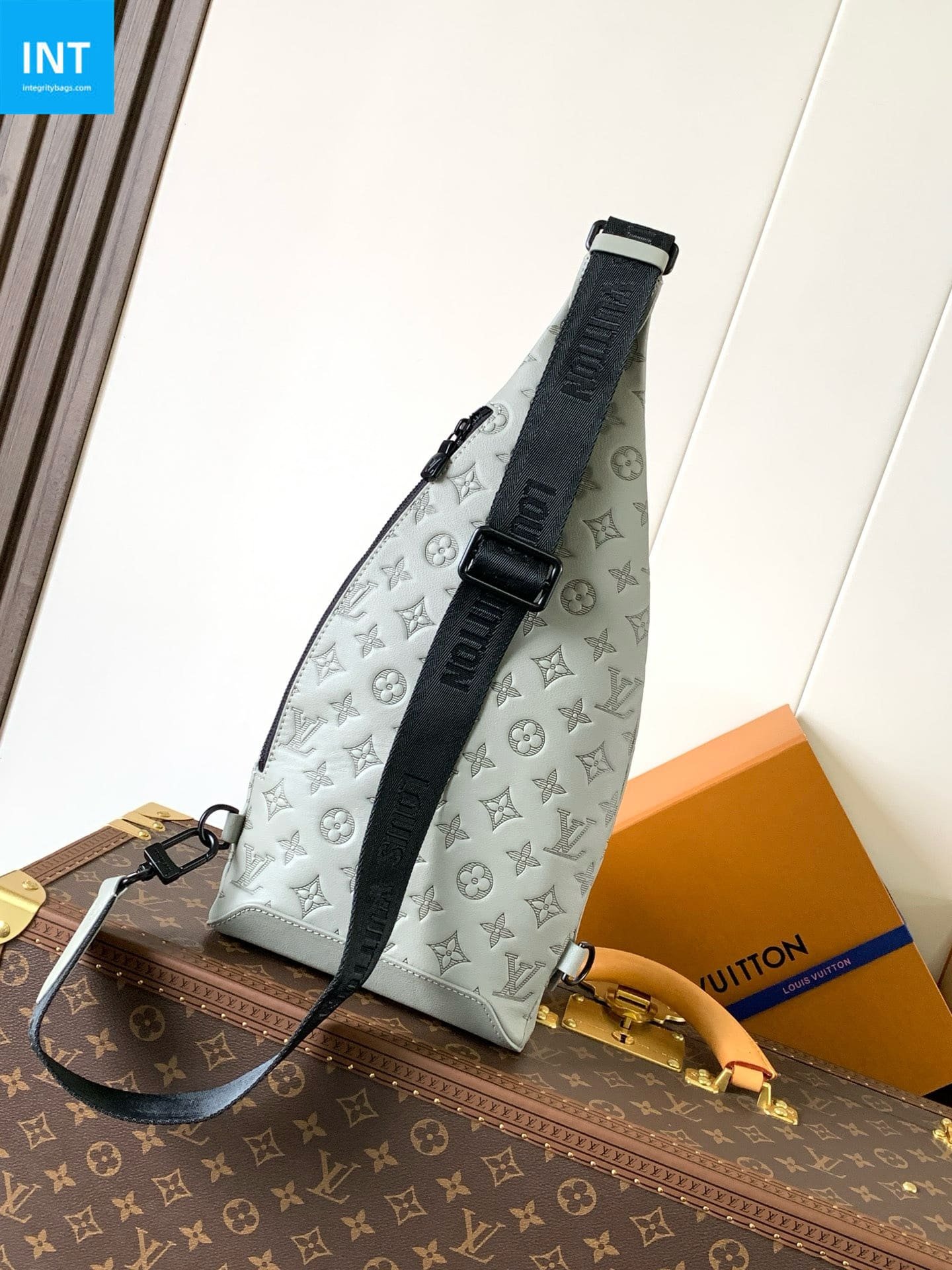 L0vis Vvtt0n M14916 Duo Sling Bag