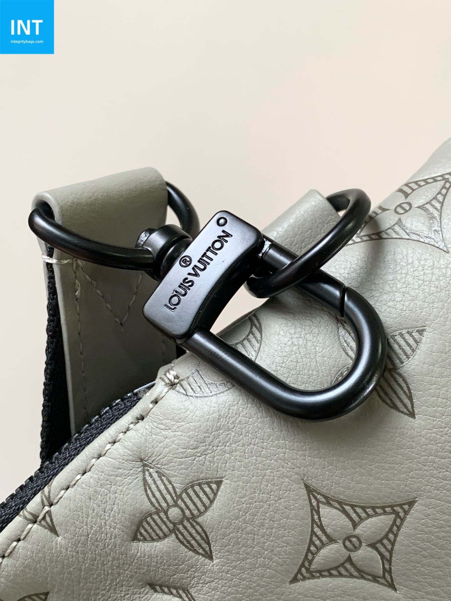L0vis Vvtt0n M14916 Duo Sling Bag