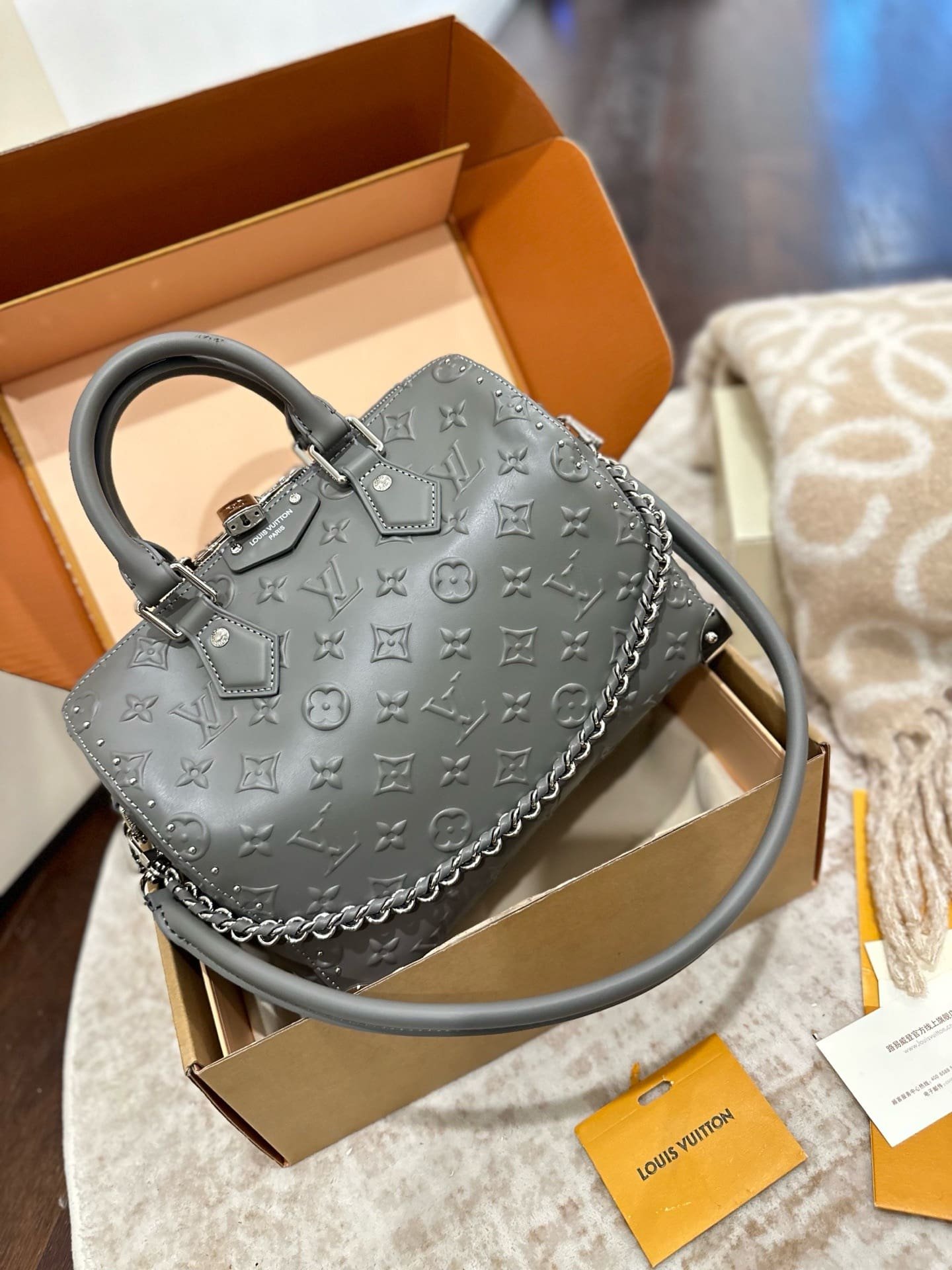 L0vis Vvtt0n Speedy trunk 25 monogram