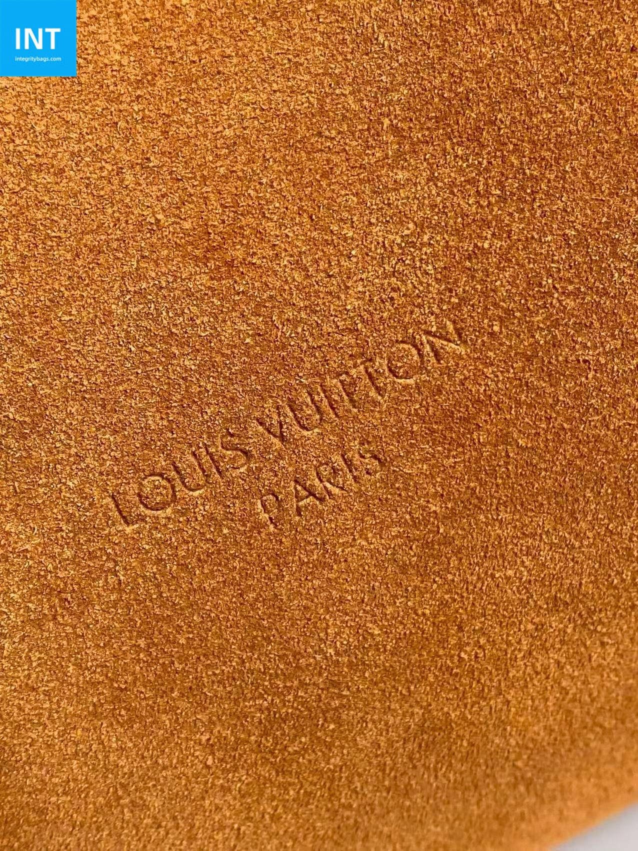 L0vis Vvtt0n M25516 Hobo MM