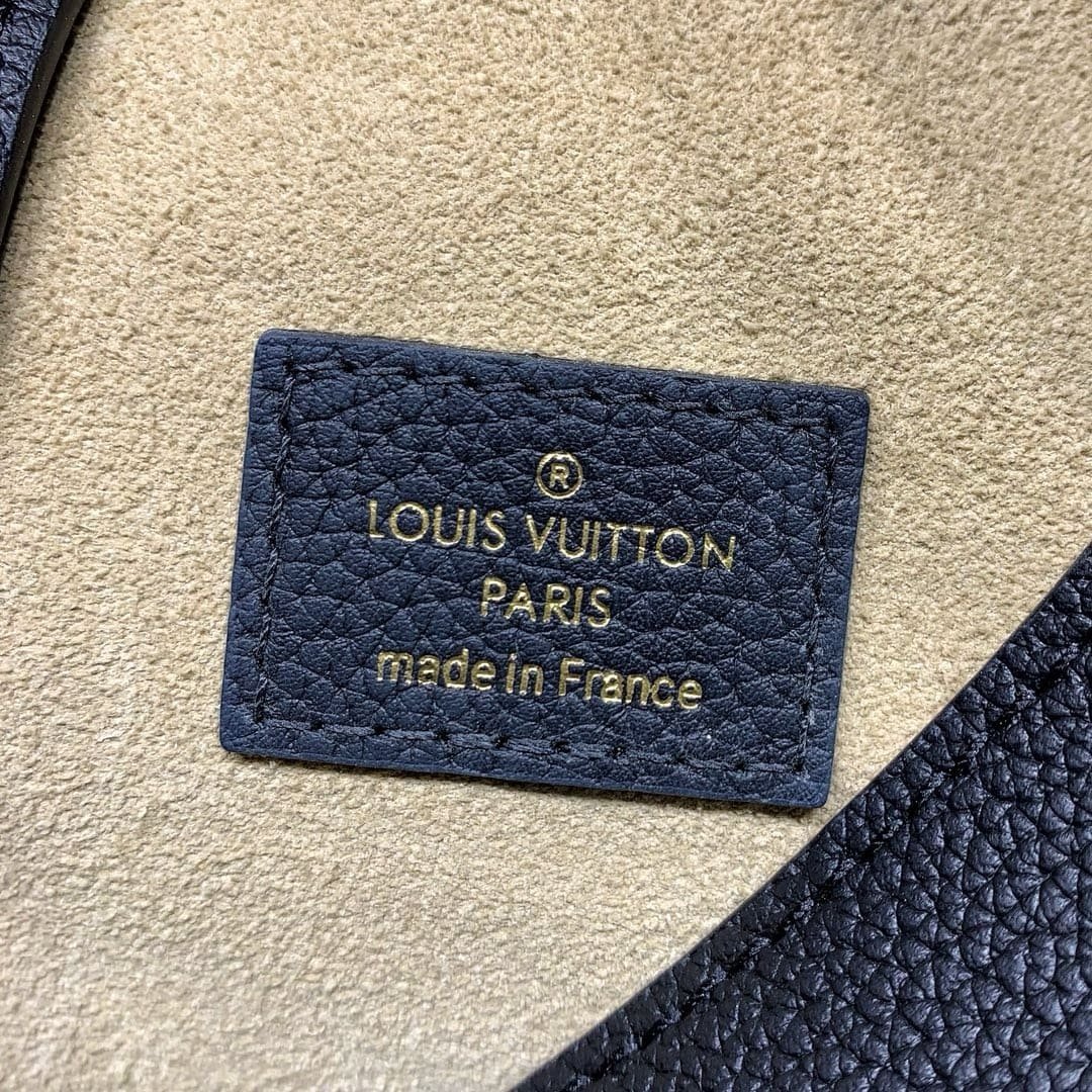 L0vis Vvtt0n M25352 Low Key Hobo PM
