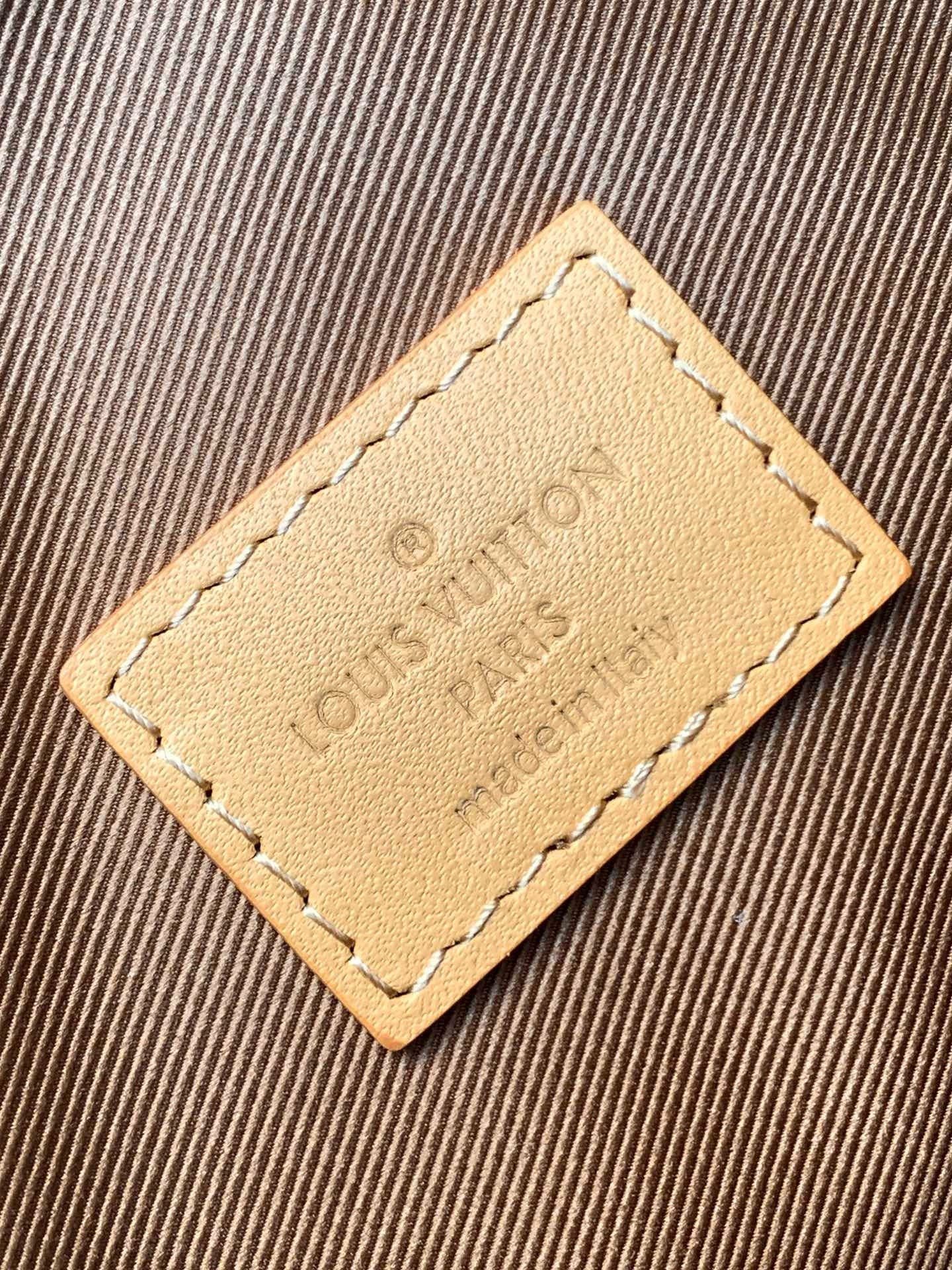 L0vis Vvtt0n M12697 Hobo Cargo (top quality)