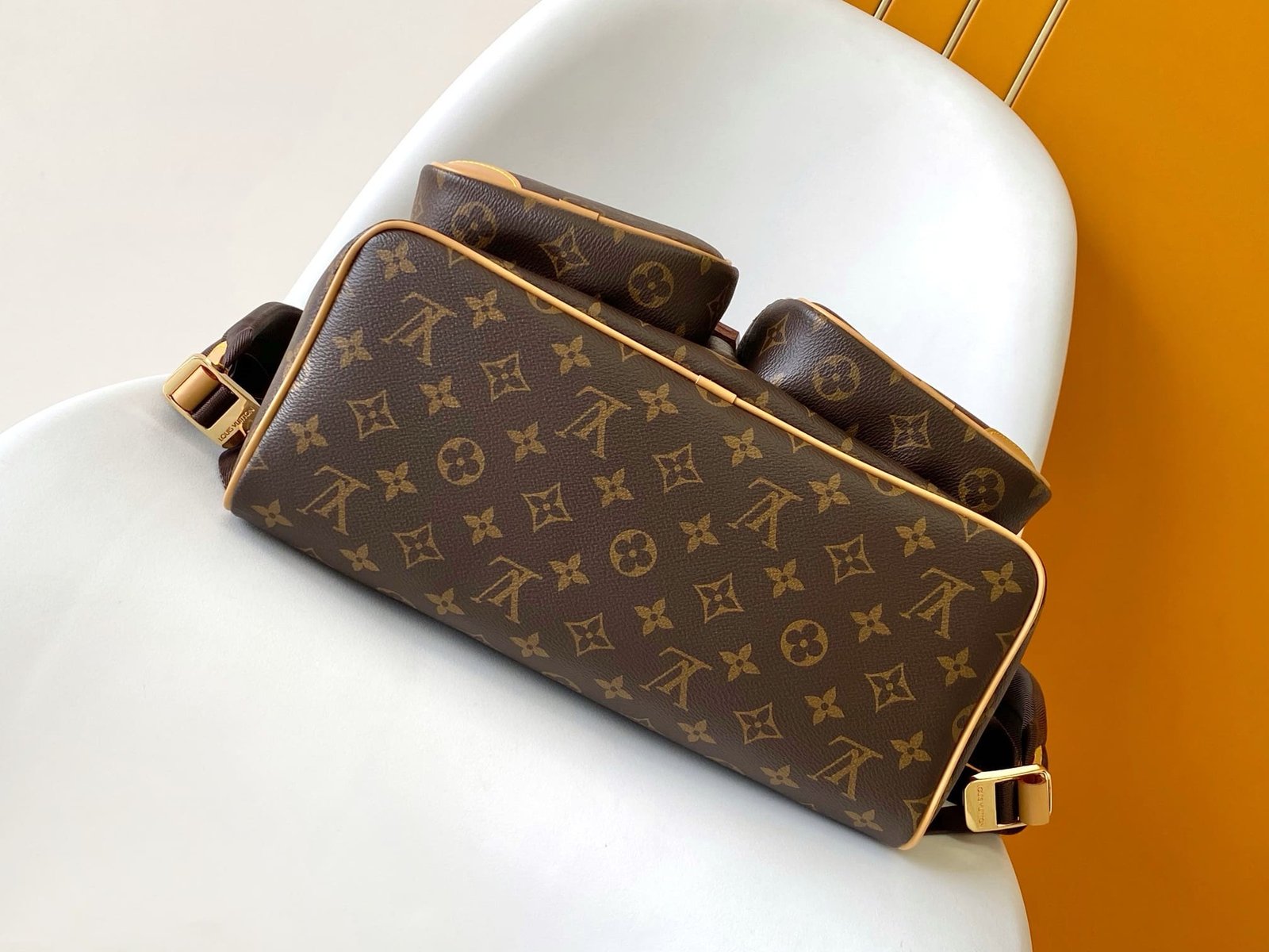 L0vis Vvtt0n M14015 Montsouris Cargo Backpack