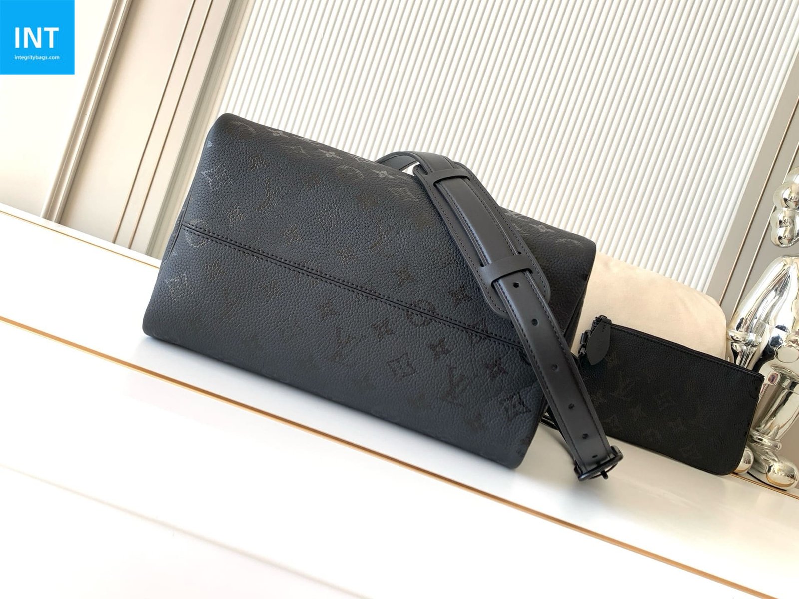 L0vis Vvtt0n M13904 Speedy P9 Bandoulière 30