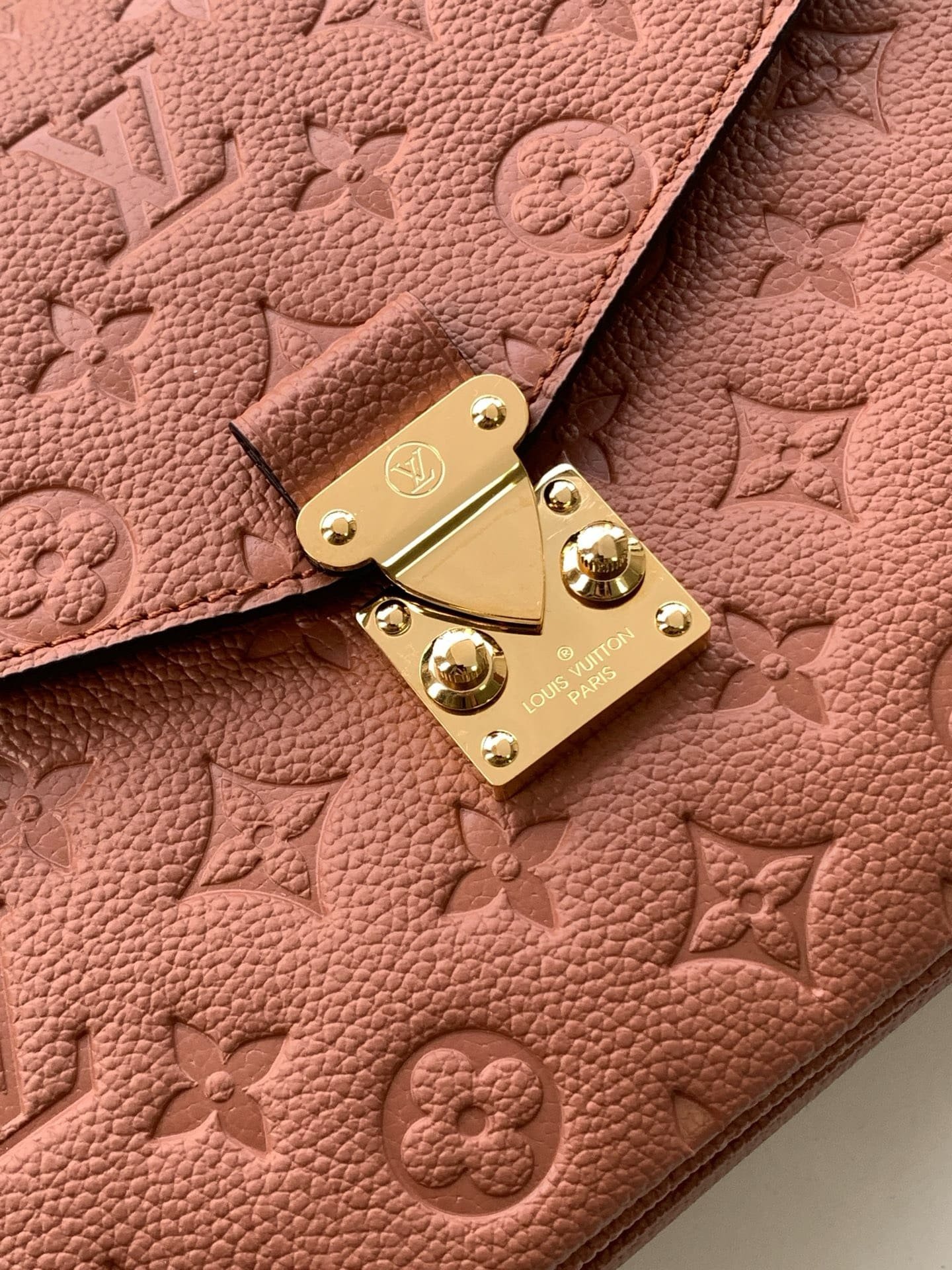 L0vis Vvtt0n M12711 Pochette Métis