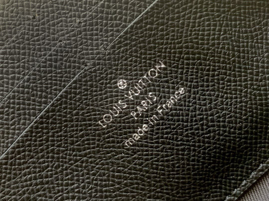 L0vis Vvtt0n M69838 Soft Trunk Wallet