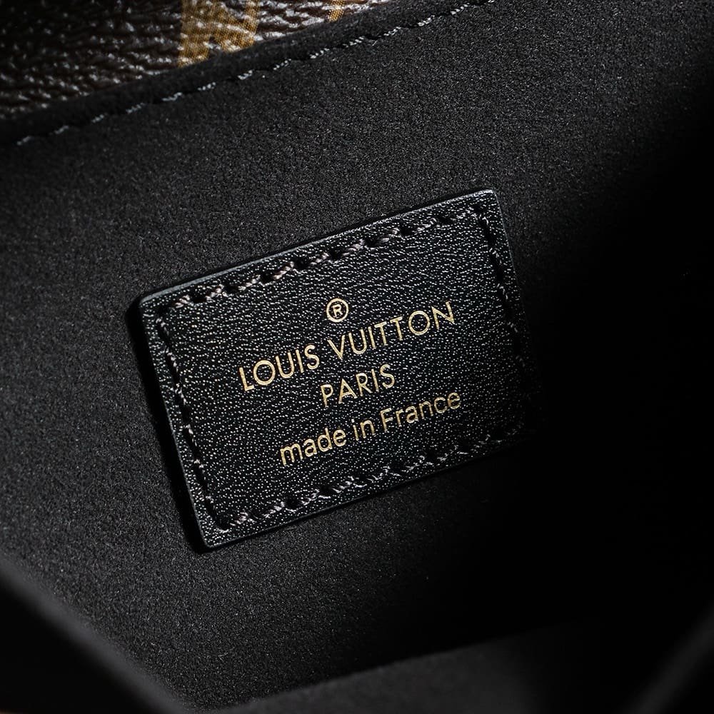 L0vis Vvtt0n M11941 Pochette Métis Backpack