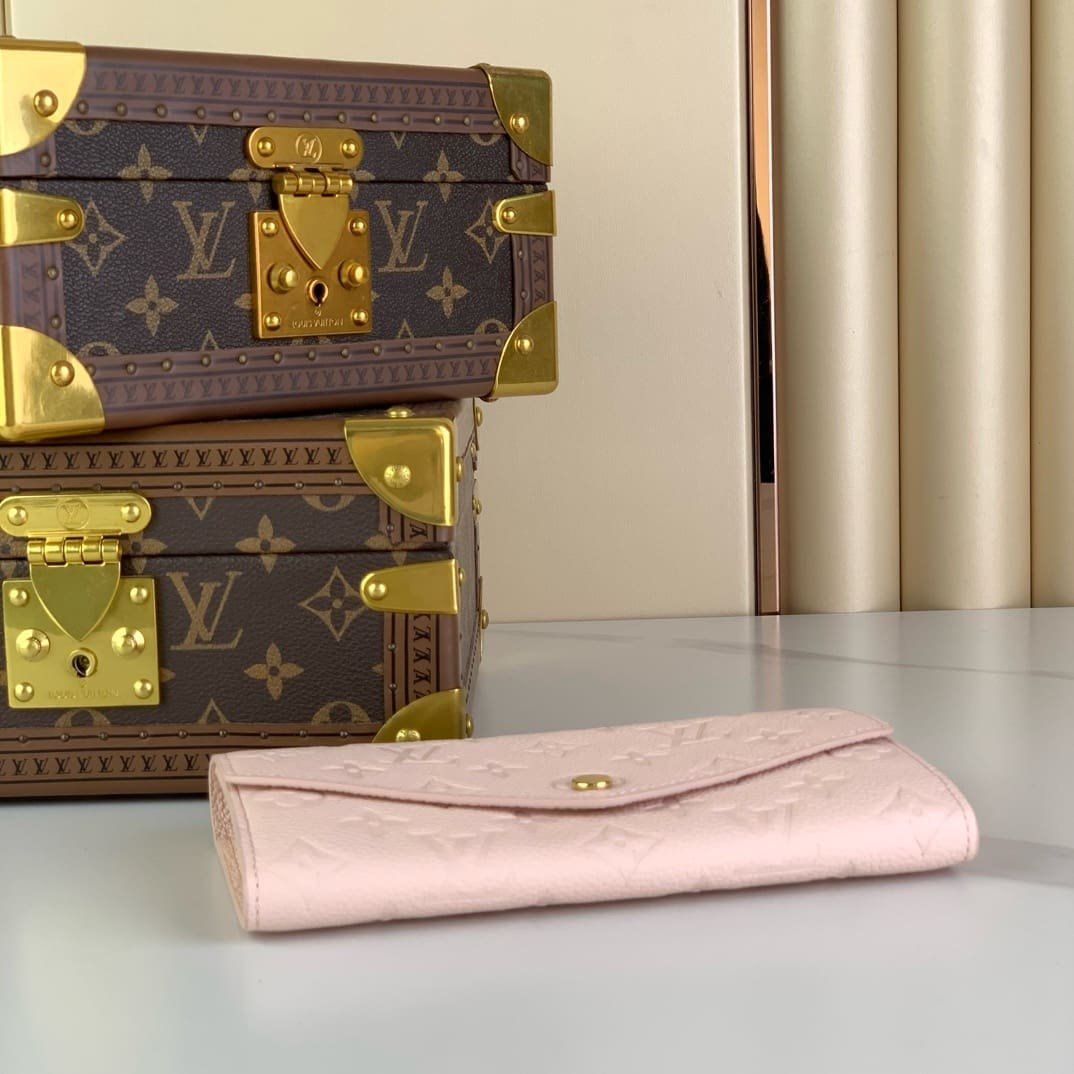 L0vis Vvtt0n M83443 Sarah Wallet
