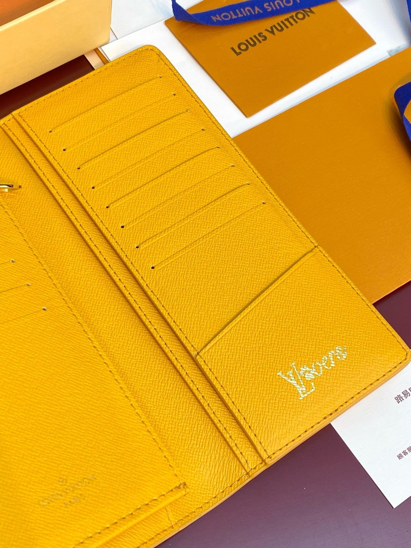 L0vis Vvtt0n M12656 Brazza Wallet