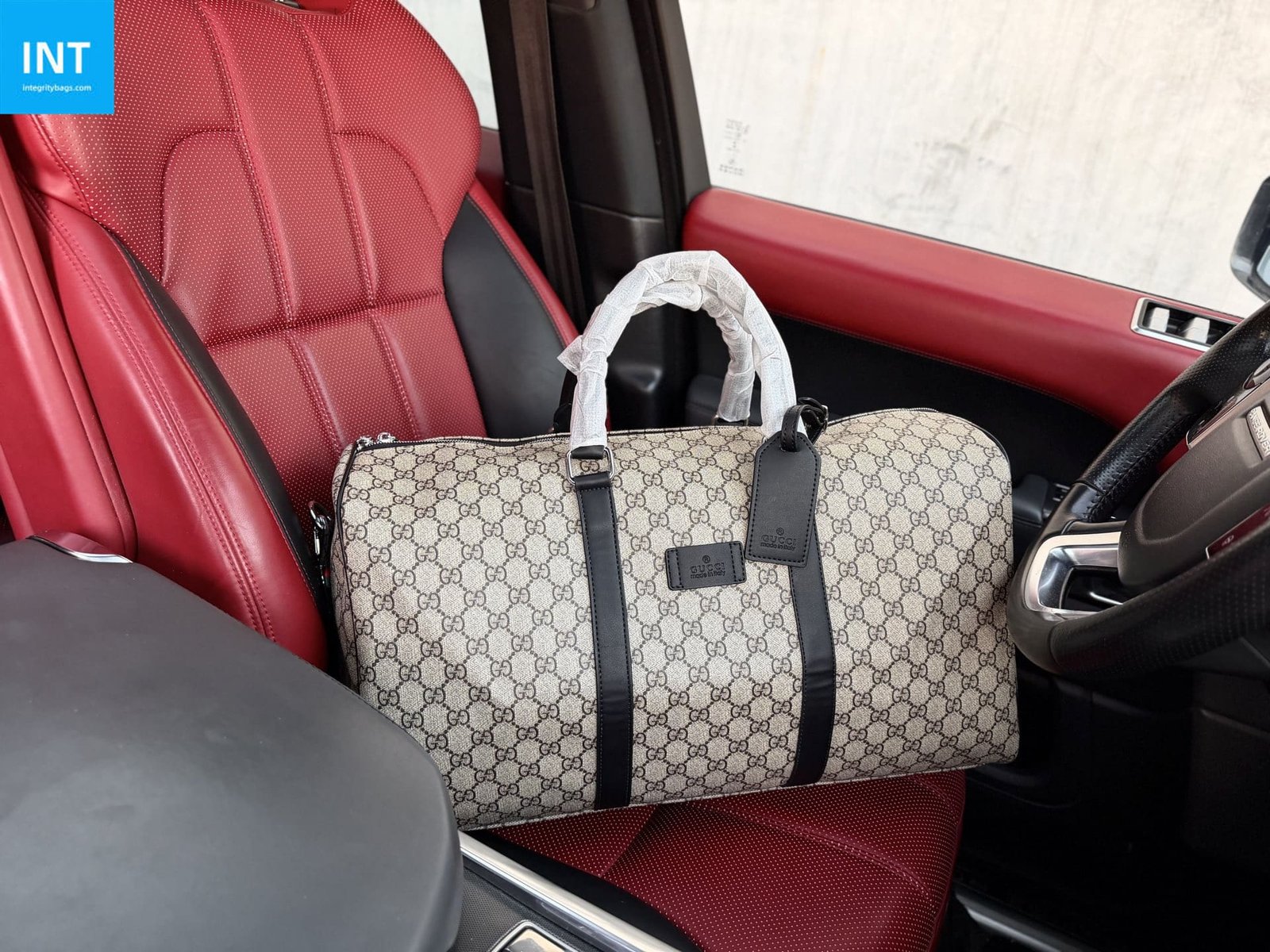 Gvc*1 LARGE DUFFLE BAG