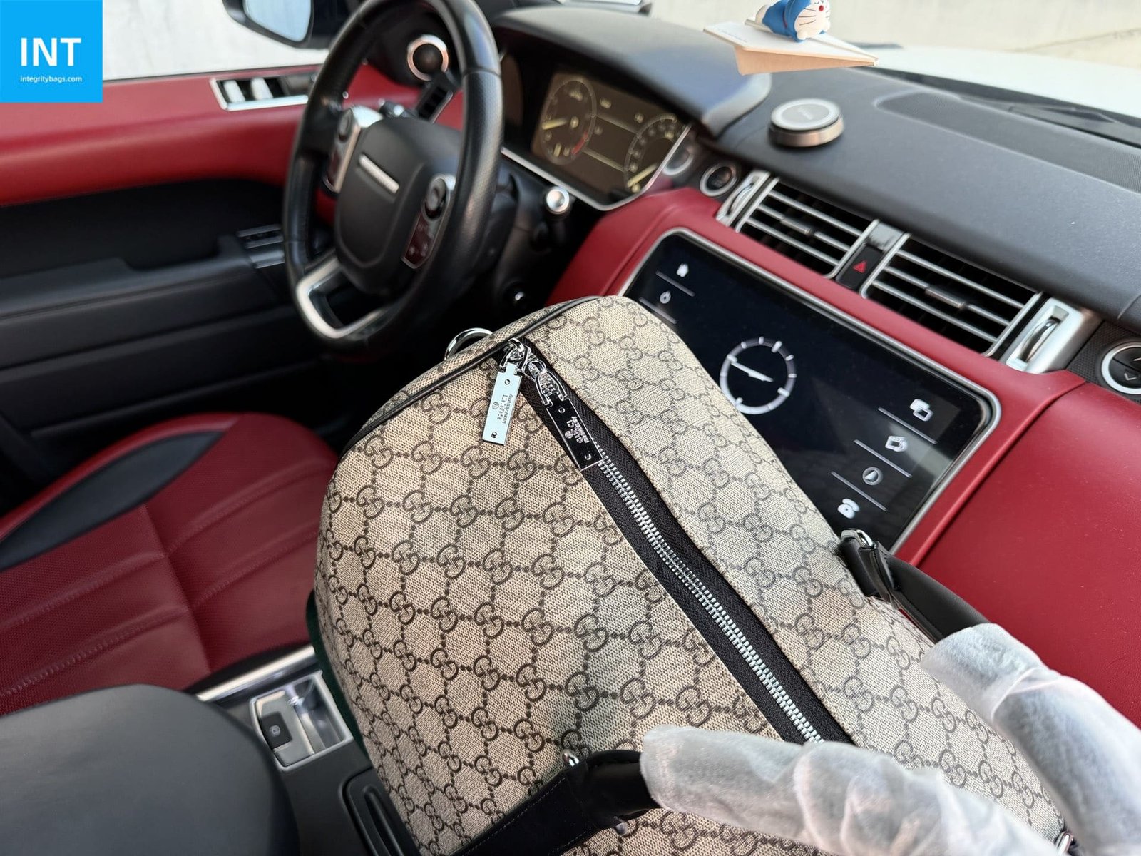 Gvc*1 LARGE DUFFLE BAG