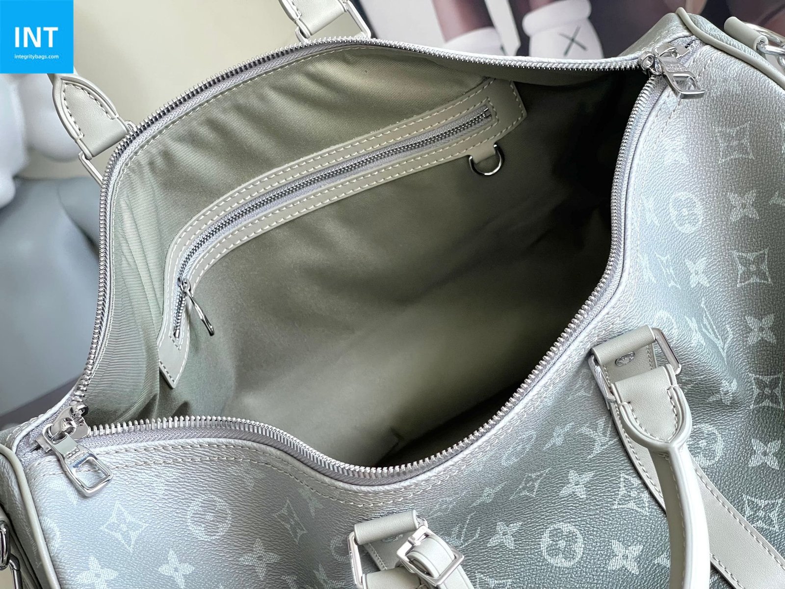 L0vis Vvtt0n M11718 KEEPALL BANDOULIÈRE 45 travel bag