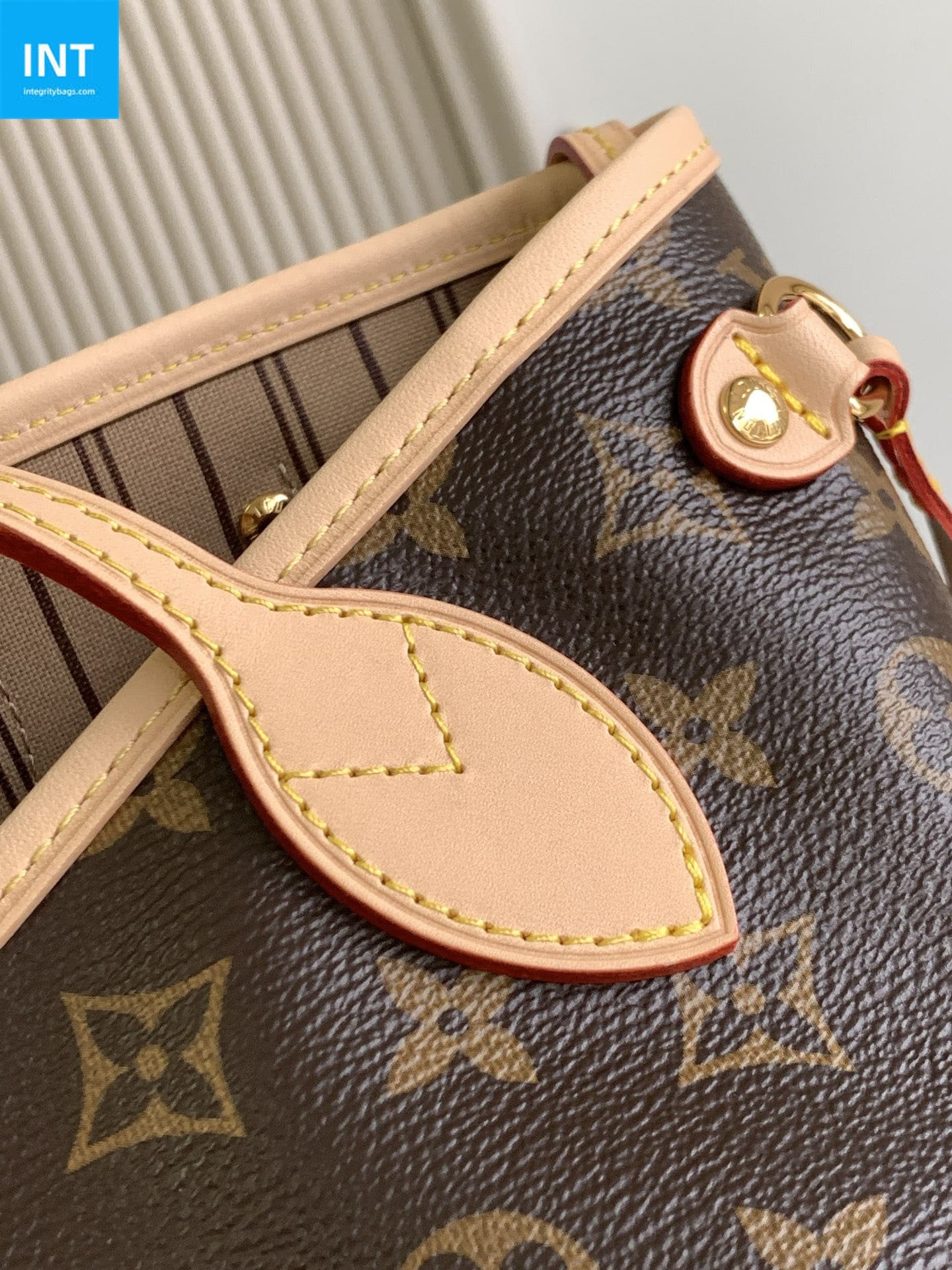 L0vis Vvtt0n M46979 Neverfull PM