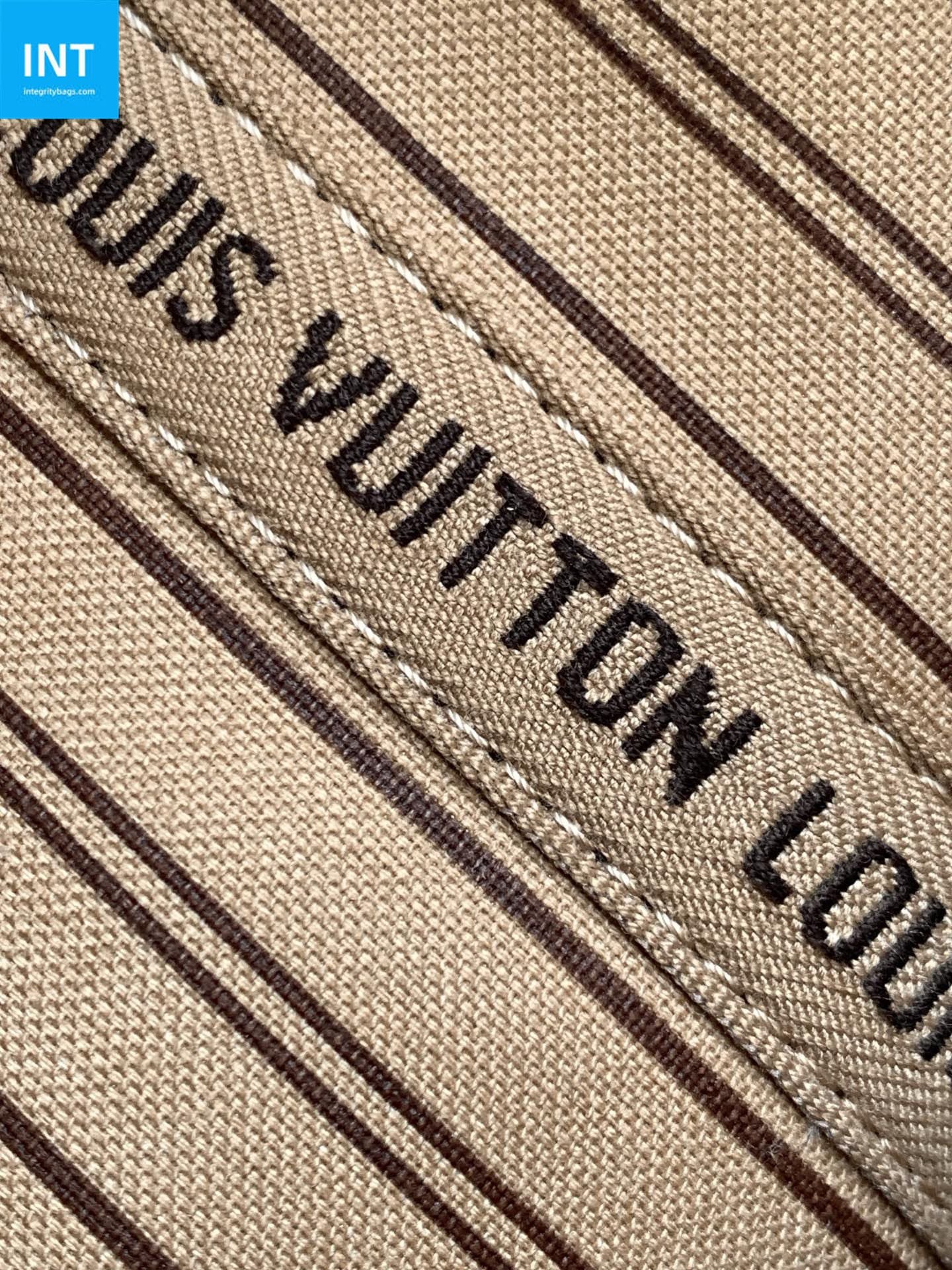 L0vis Vvtt0n M46979 Neverfull PM