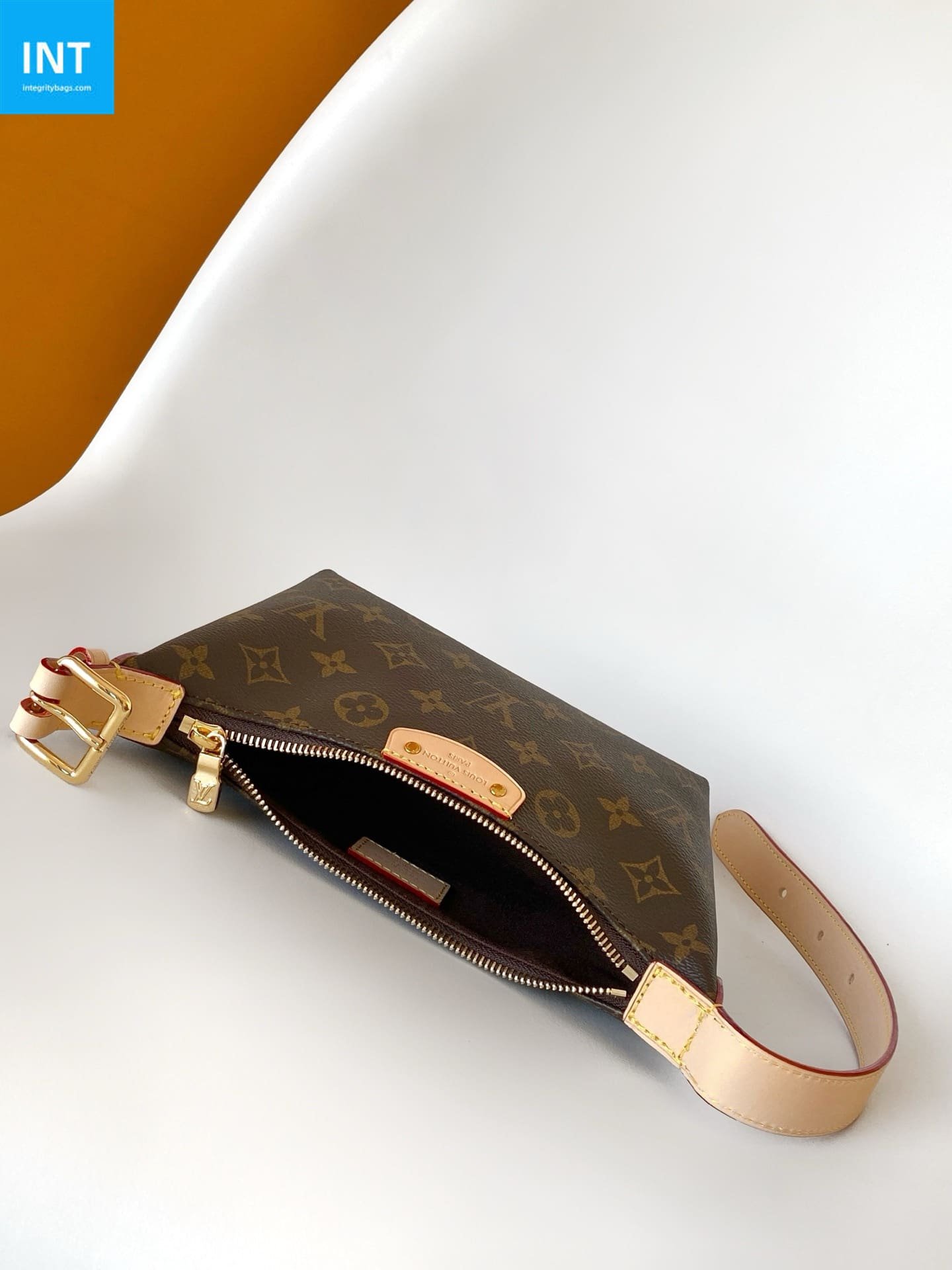 L0vis Vvtt0n M27509 Pochette Hills